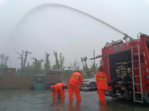 暴雨来袭,江苏消防紧急救援