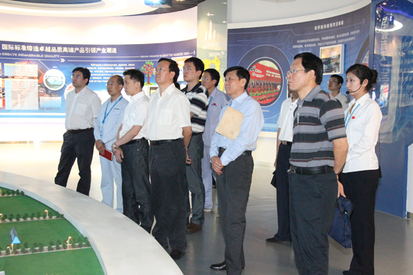 省国资委副巡视员李光一行来emc易倍体育制药调研