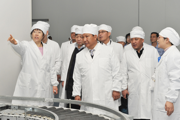 西藏阿里考察团到emc易倍体育参观