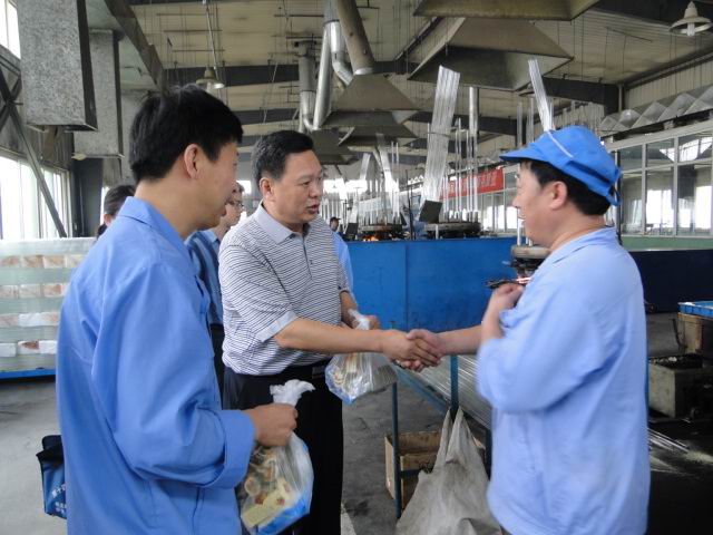 emc易倍体育集团公司工会开展暑期送清凉活动